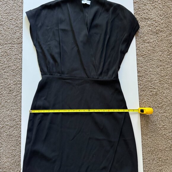 MM Lafleur Asymmetrical V-Neck Sheath Dress Size 12 Black Cocktail Work Office - Picture 5 of 7